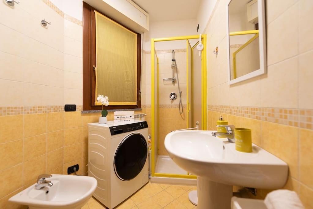 부스토아르시치오 Attico Vicino Milano, Mxp, Rho Fiera 아파트 외부 사진